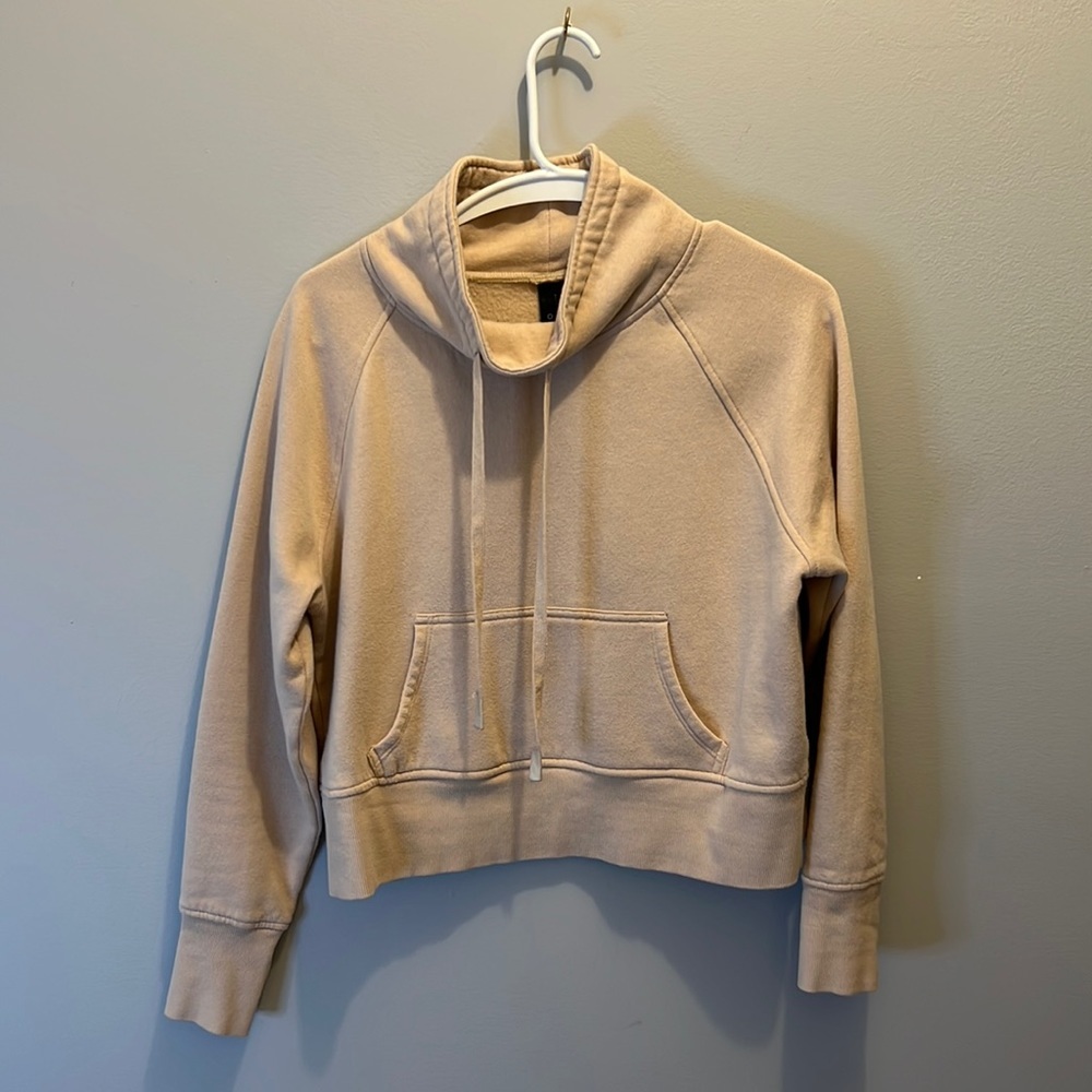 CORE 10 Tan Long Sleeve Sweater With Front Pocket Size M